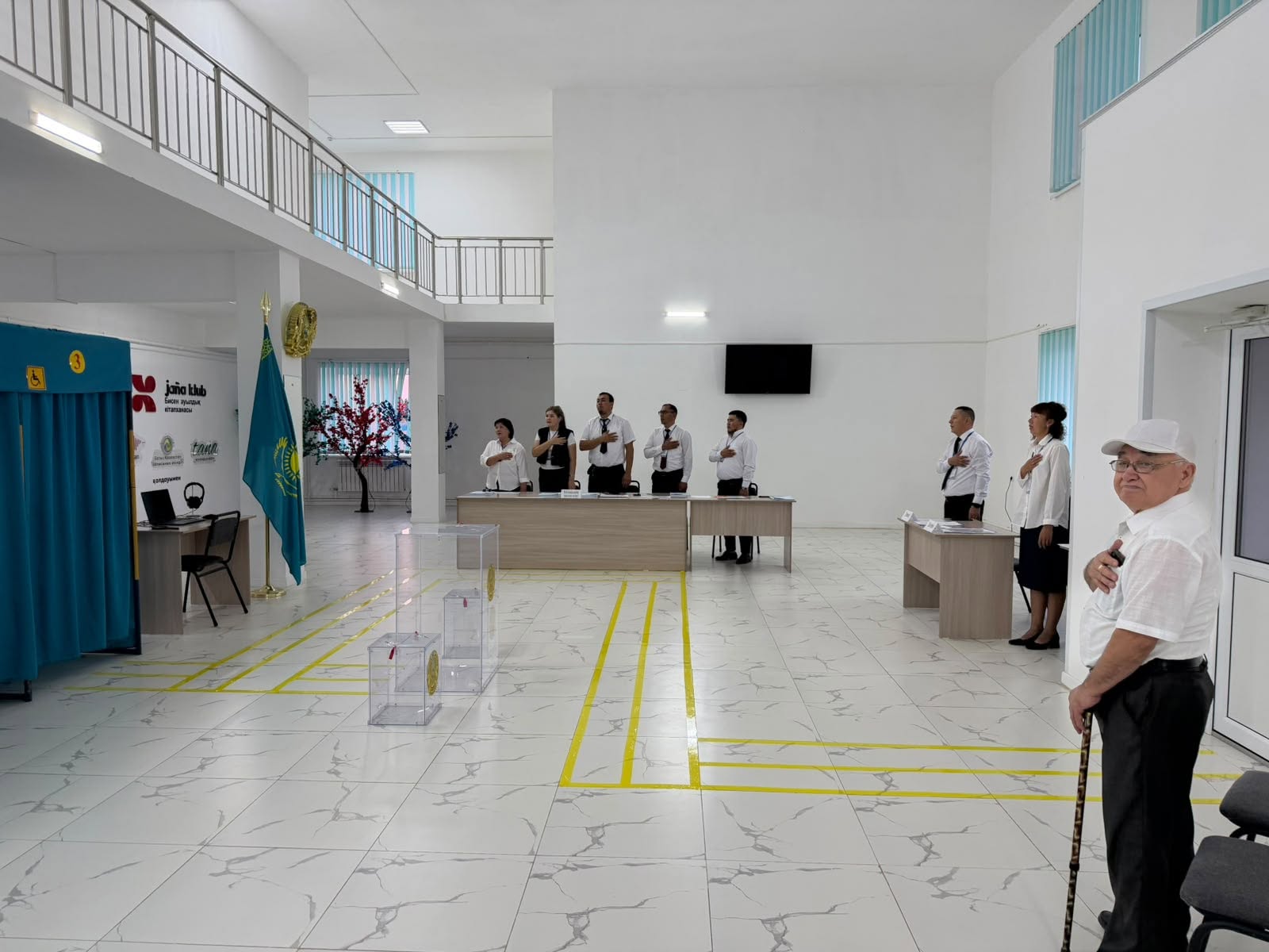 ҚҰРЫЛТАЙ САЙЛАУЫНА ДАУЫС БЕРУ БАСТАЛДЫ