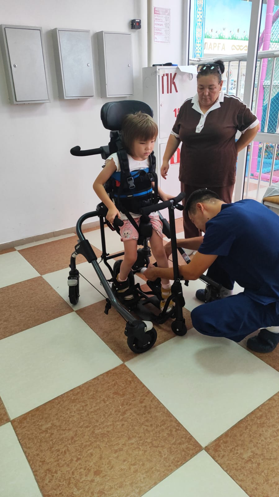 Мүгедектігі бар балаларды үй жағдайында оңалту жобасы еліміздің тағы төрт өңірінде іске қосылады