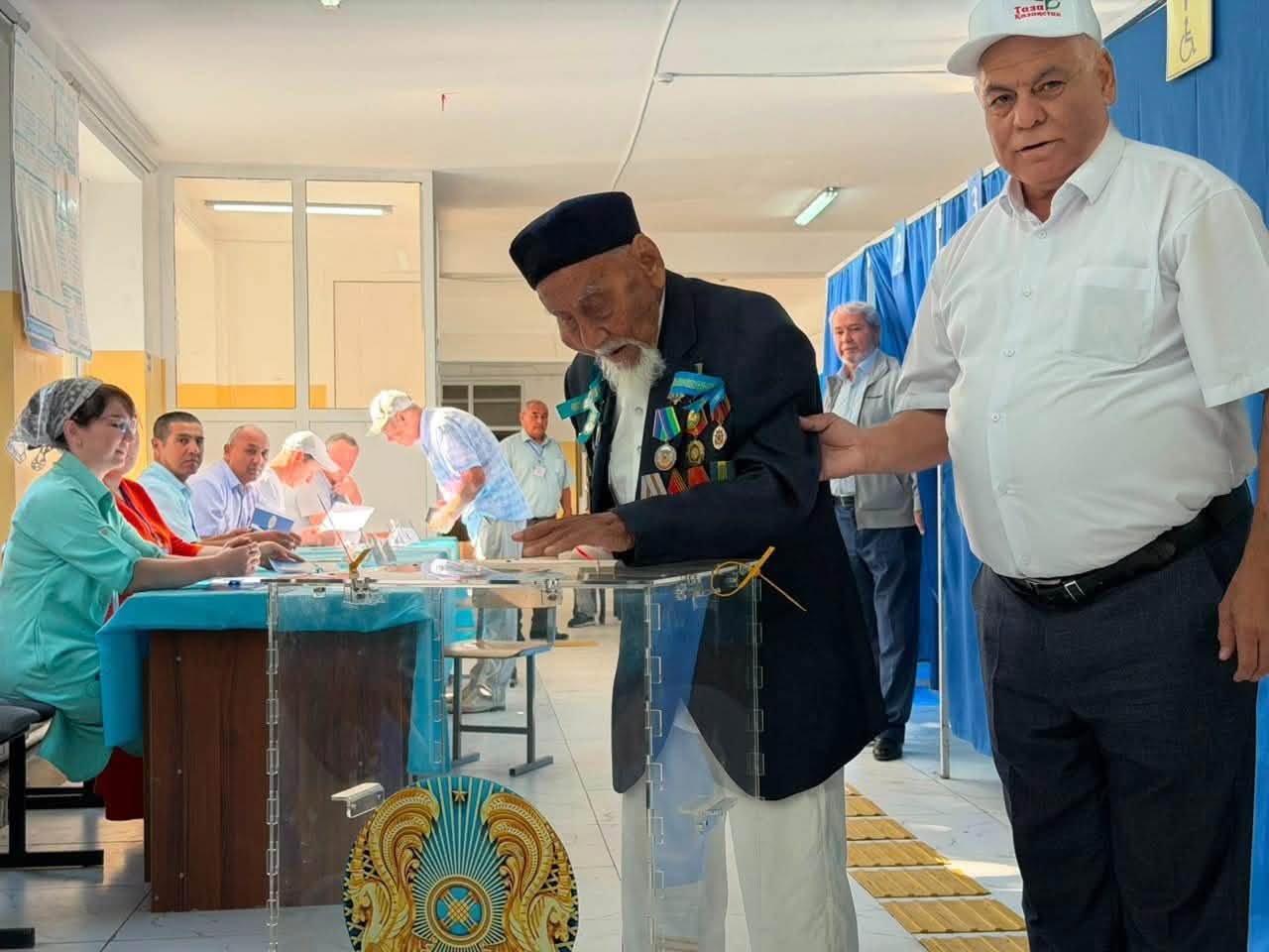 ҚҰРЫЛТАЙ: САЙРАМДА ҒАСЫР ЖАСАҒАН ҰОС АРДАГЕРІ ДАУЫС БЕРДІ