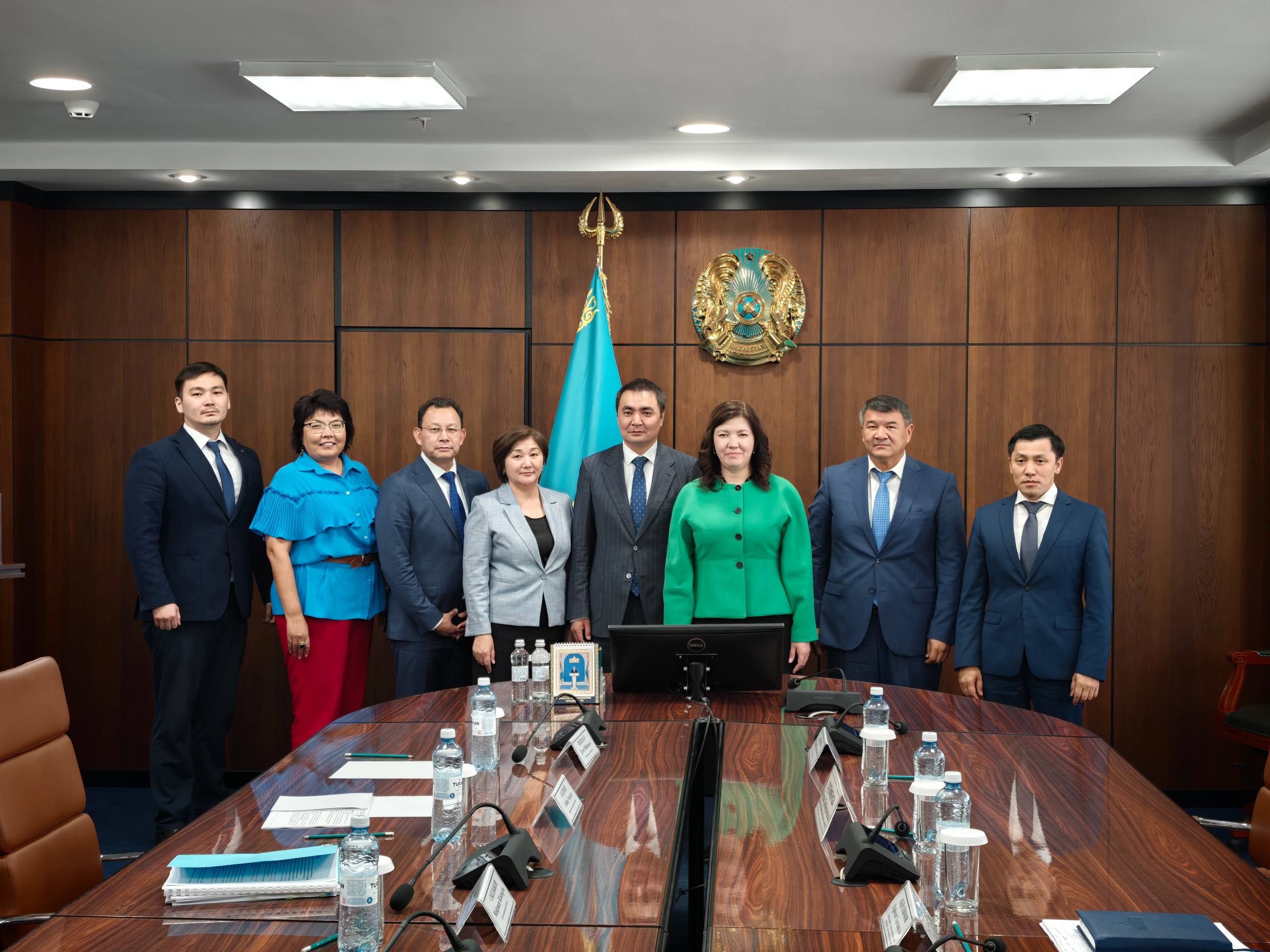 Оқу-ағарту министрі Қарағанды облысы әкімінің орынбасарымен білім беруді дамыту мәселелерін талқылады