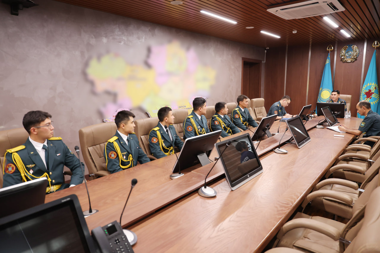 Six Graduates of a Turkish Military Academy Join the Officer Corps of the National Guard