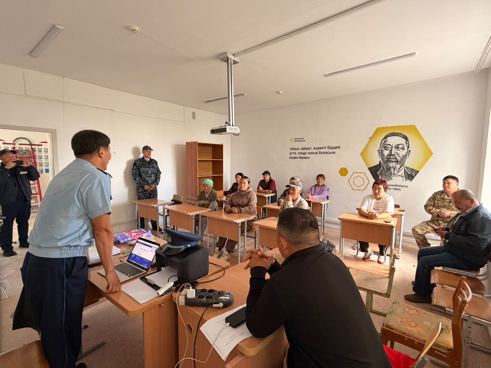 Ұзынкөл ауданы полиция бөлімінің бастығы, полиция полковнигі Т. Б. Ахметов ауыл әкімдігімен бірлесіп, Обаған ауылының тұрғындарымен профилактикалық кездесу өткізді.