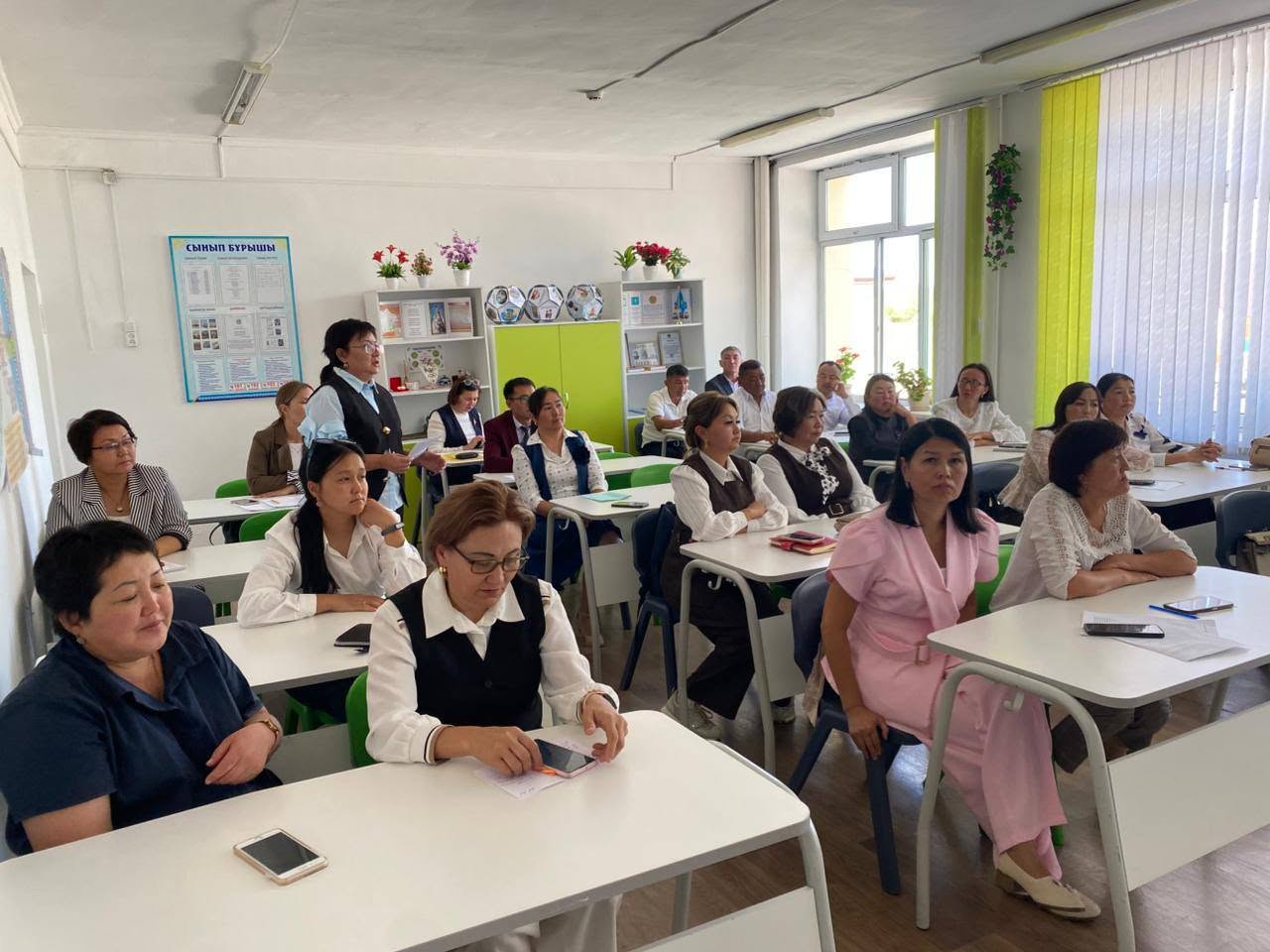 Ақсуат ауданында «Жаңа халықтық Конституция» нормалары мен құндылықтары: адам капиталын дамыту – білім беру жүйесінің стратегиялық негізі» тақырыбында аудандық тамыз кеңесінің секциялық отырысы өткізілді.