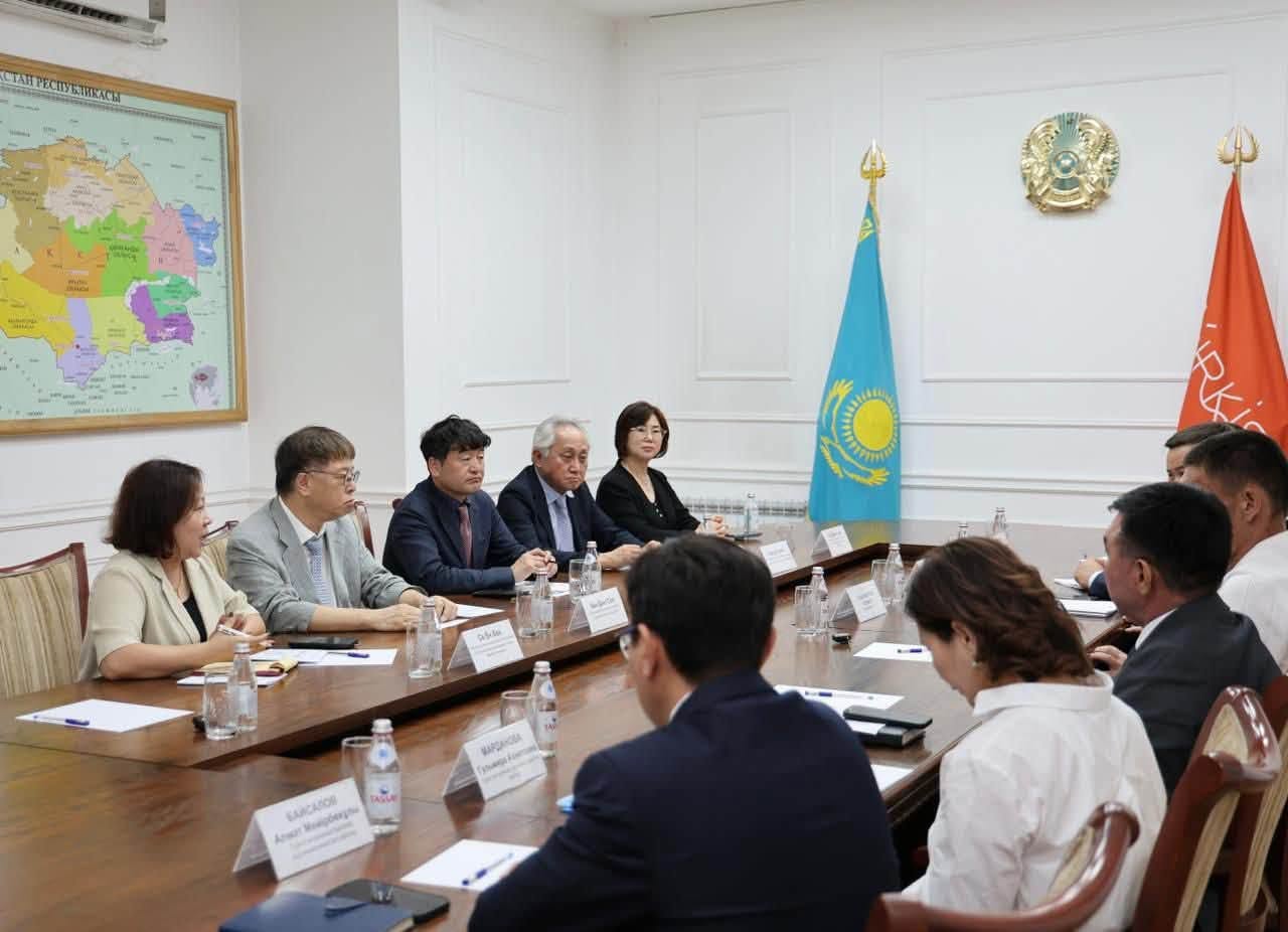 ТҮРКІСТАН МЕН ПХОХАН МЕДИЦИНА САЛАСЫНДАҒЫ ӘРІПТЕСТІКТІ КҮШЕЙТЕДІ