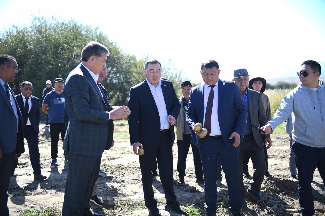 Райымбек ауданындағы әлеуметтік-экономикалық нысандардың жұмысымен танысу