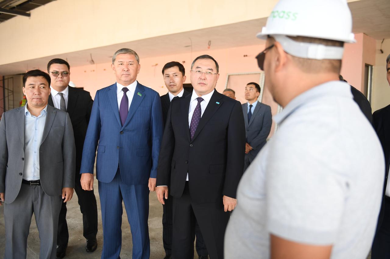 Ұйғыр ауданында әлеуметтік-экономикалық нысандардың жұмысы қаралды