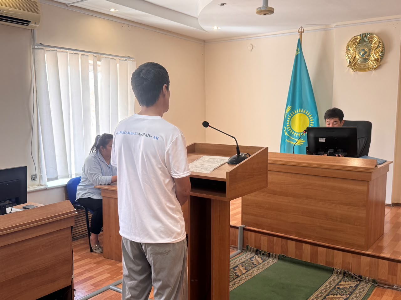 В Мангистау состоялось показательное судебное заседание в отношении осужденного, нарушившего условия пробационного контроля