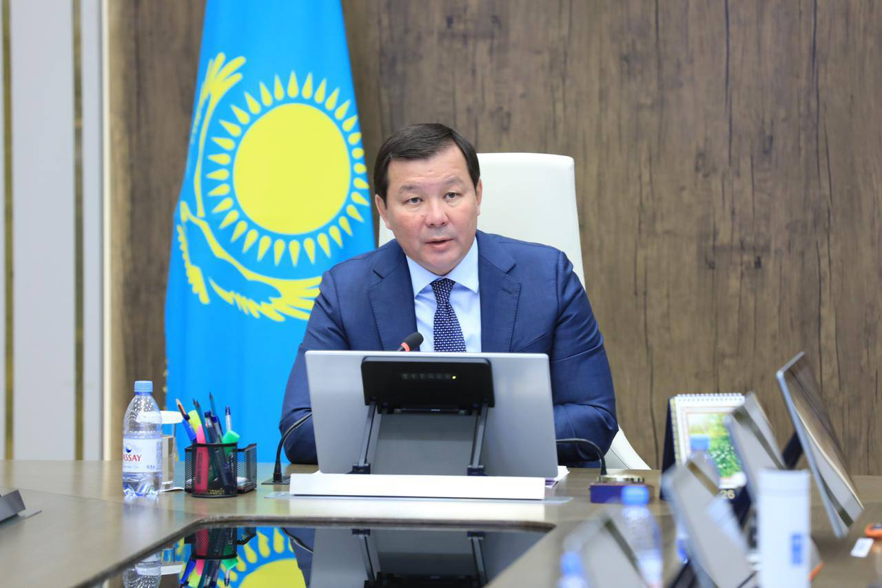 Жаңа оқу жылына студенттер жатақханаларының дайындығы мен қолжетімділігі мәселесі облыс әкімі Асхат Шахаровтың төрағалығымен өткен аппарат мәжілісінде қаралды.